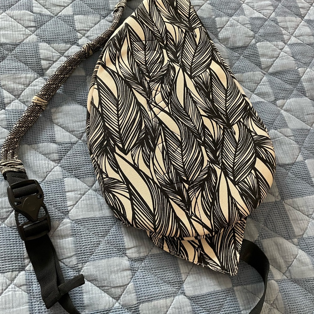 Kavu Black and Cream Leaf Pattern Backpack
